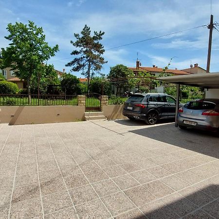 Apartment Nina โรวีน ภายนอก รูปภาพ