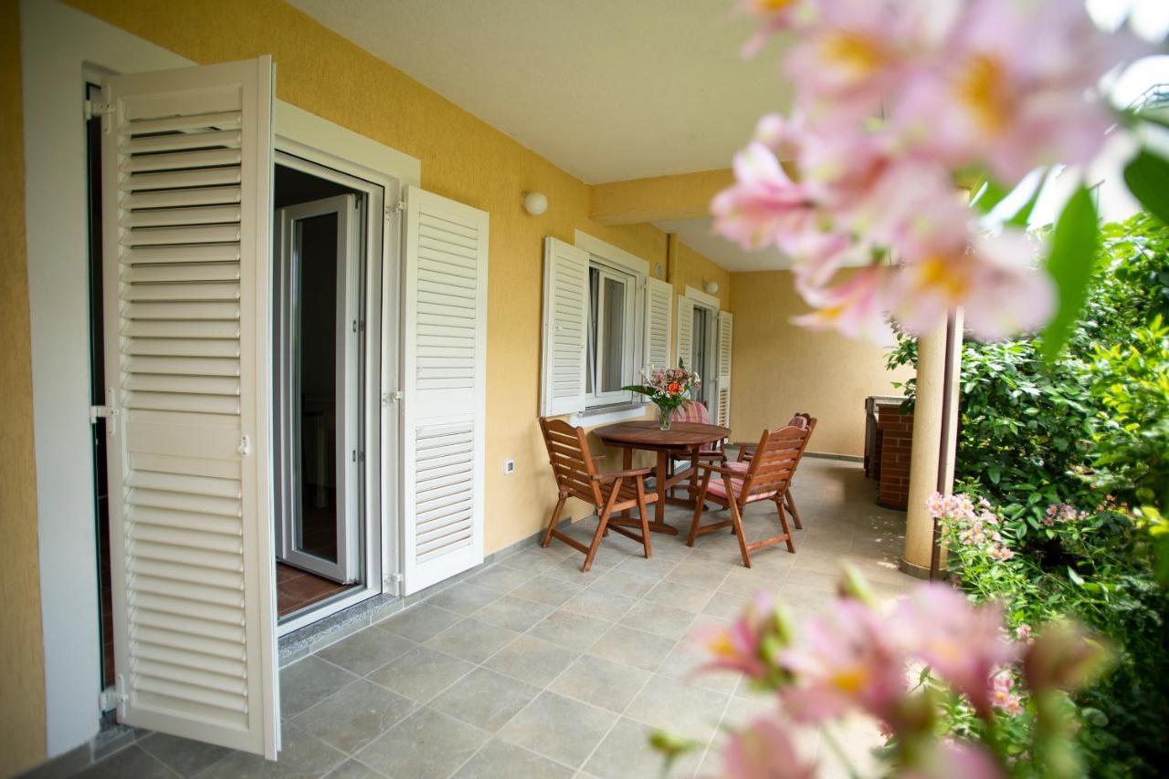 Apartment Nina โรวีน ภายนอก รูปภาพ