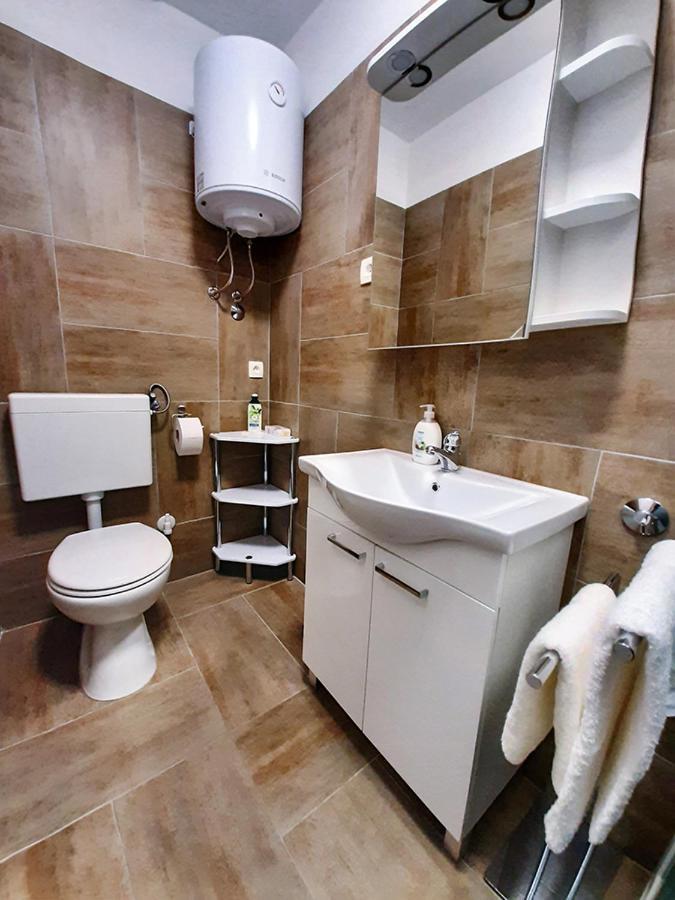 Apartment Nina โรวีน ภายนอก รูปภาพ